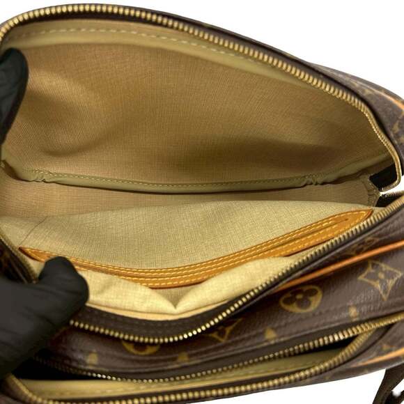 LOUIS VUITTON Authentic Brown Monogram Leather Pochette Shoulder Bag